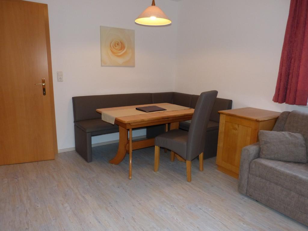 Appartements Alpenland Lermoos Phòng bức ảnh